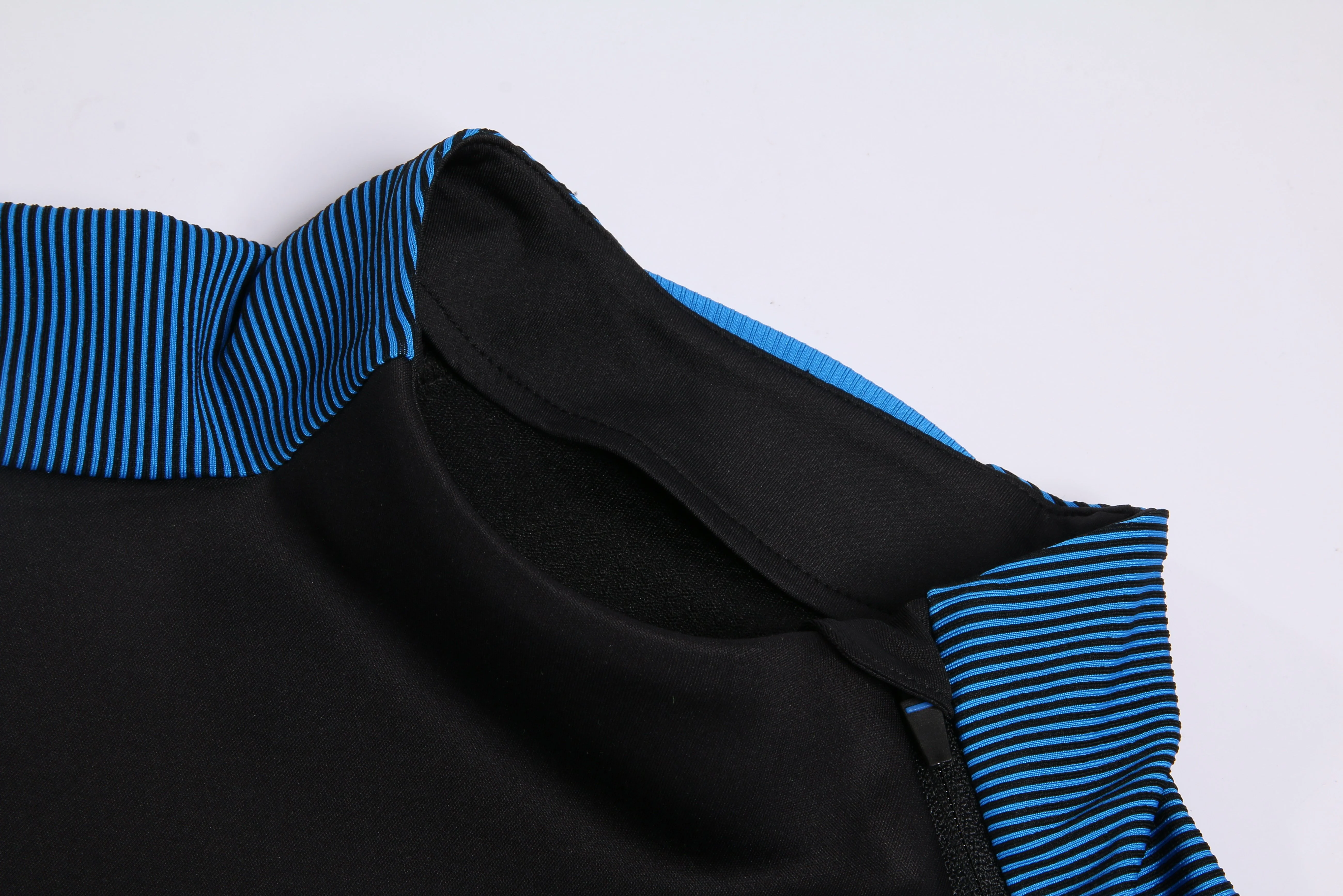 SUDADERA MONTES INFANTIL NEGRO - Image 3