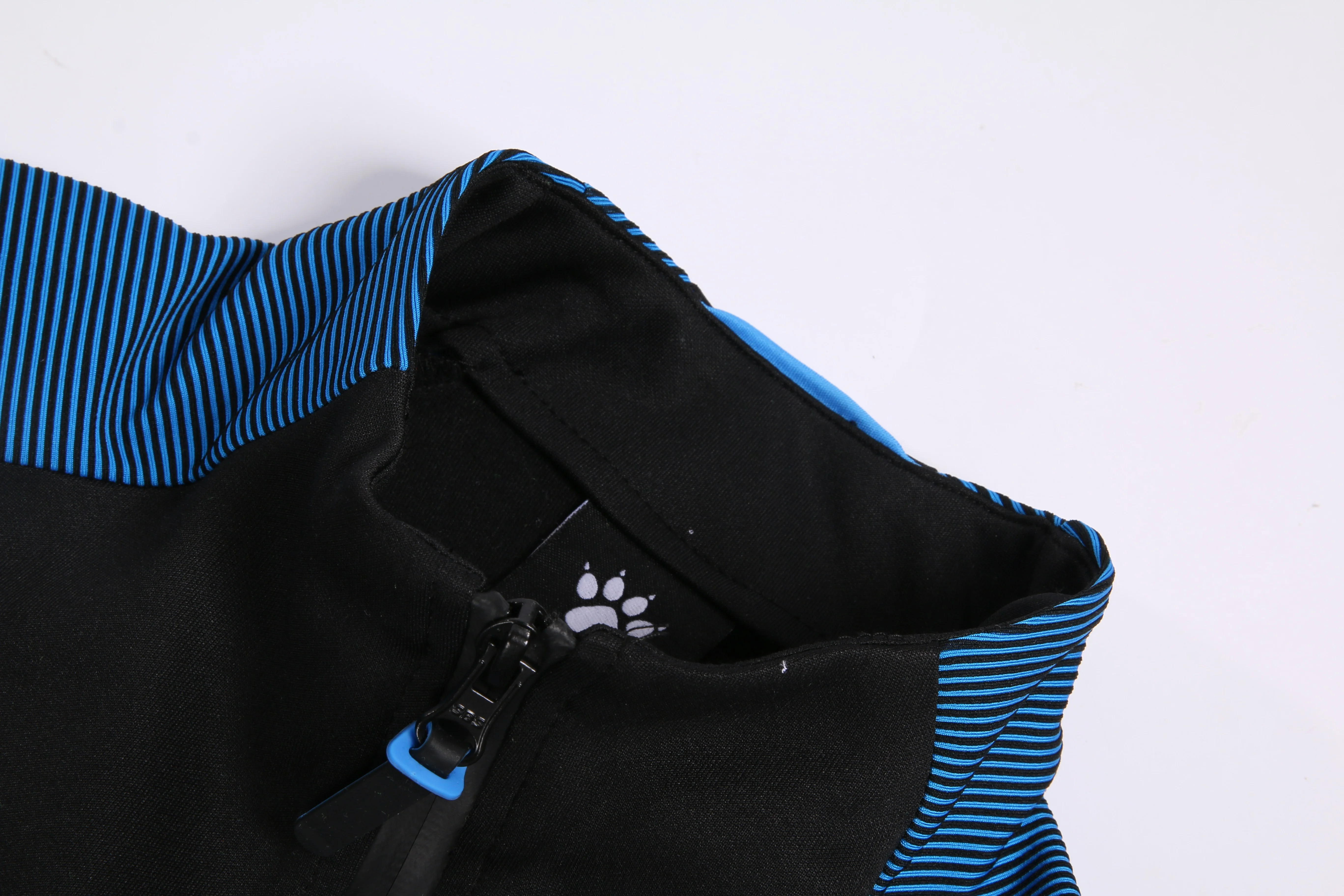 CHAQUETA DE CHÁNDAL MONTES NEGRO - Image 6