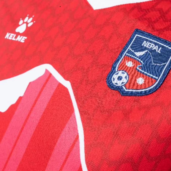 CAMISETA 1ª EQUIPACIÓN NEPAL ROJO - Image 3