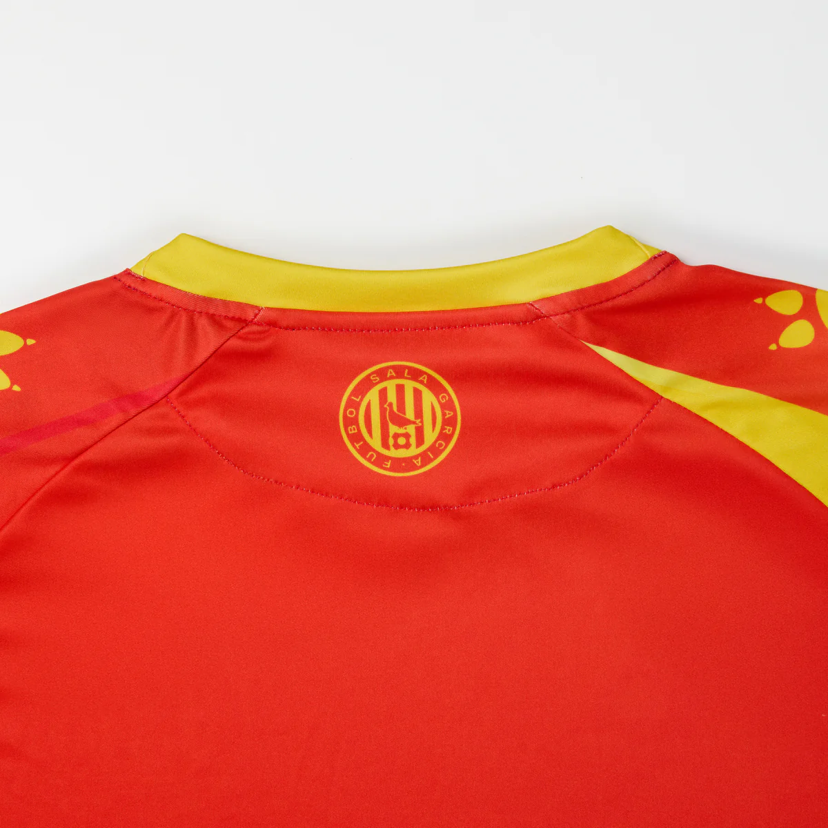CAMISETA INDUSTRIAS SANTA COLOMA EQUIPACIÓN 25-26 ROJO - Image 4